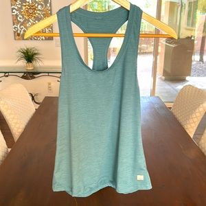 Vuori tracer back tank size small
